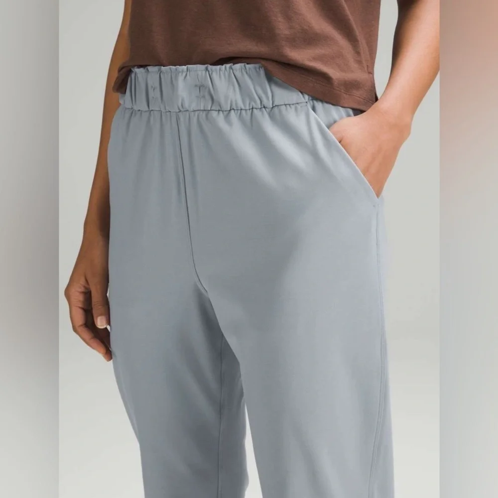 lululemon athletica excellent pre
